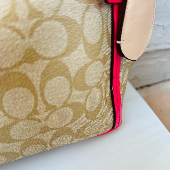 COACH monogram shoulder bag - Picture 14 of 17